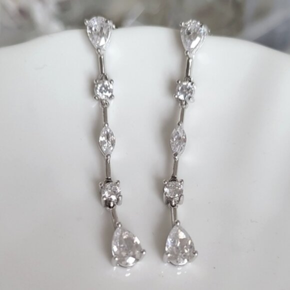 Vintage Sterling Silver Long Drop Crystal Elegant Formal Bridal Earrings - Picture 1 of 16